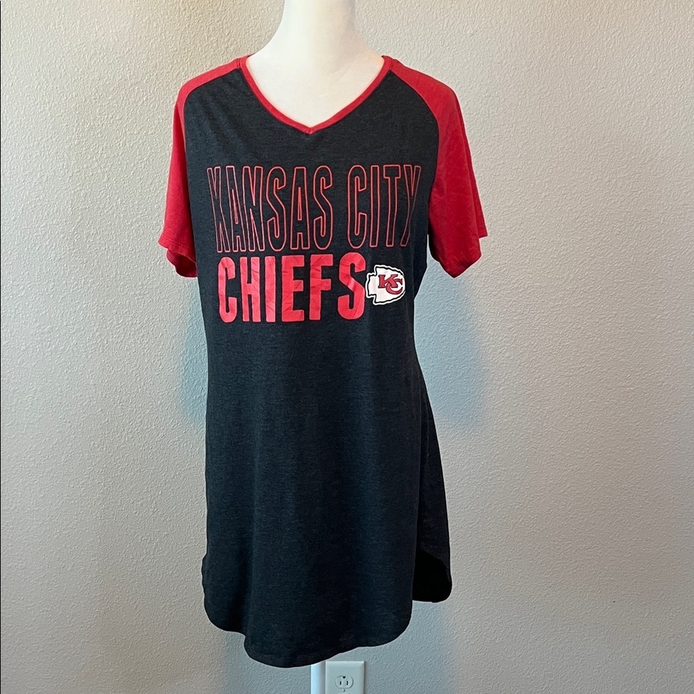 NFL Team Apparel Kansas City Chiefs VNeck Short Sleeve Sleepshirt Size Medium